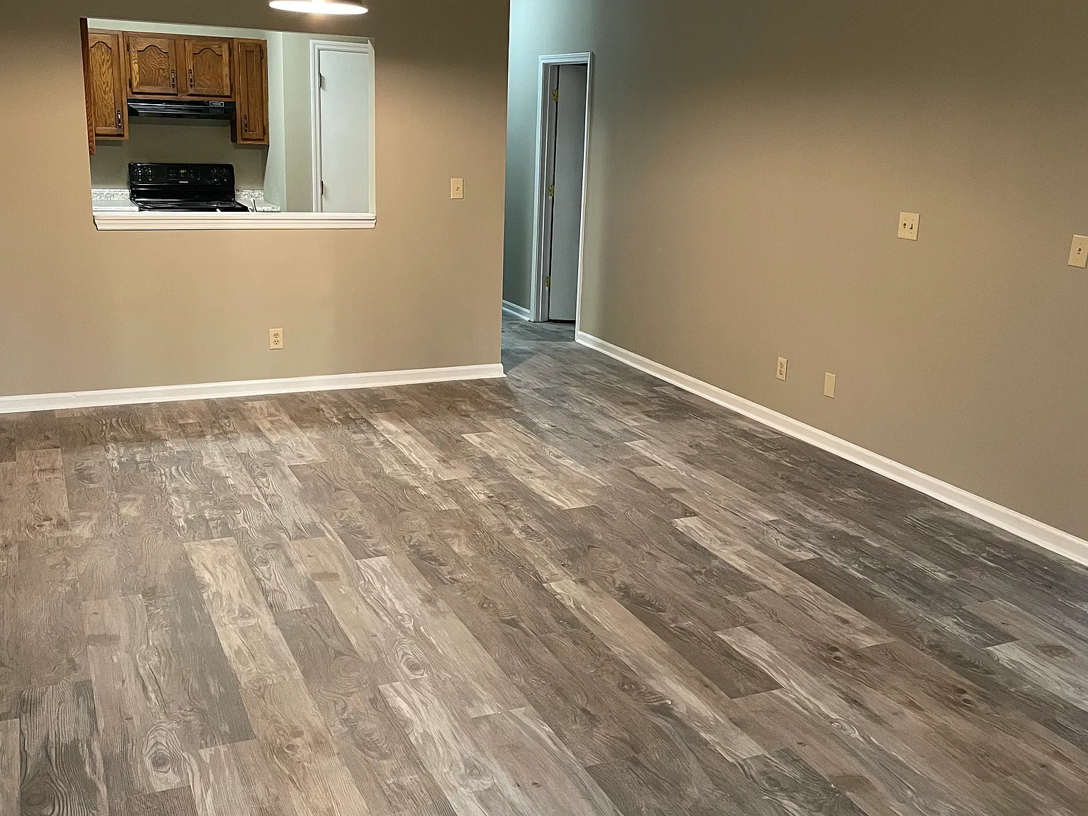 3 bed, 1274 sqft, $1,300 — Photo 3