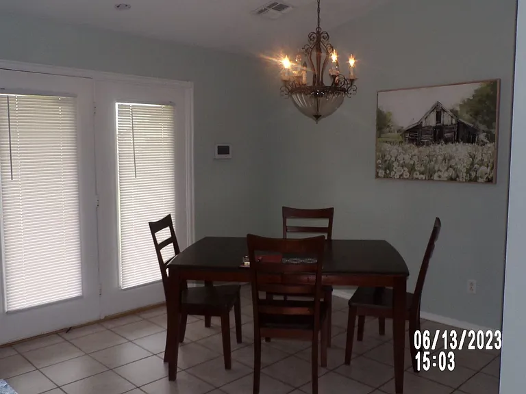 2420 SW 44th St — Photo 5