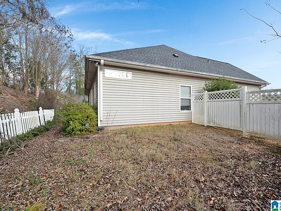 4th image of 4558 Cantebury Ln