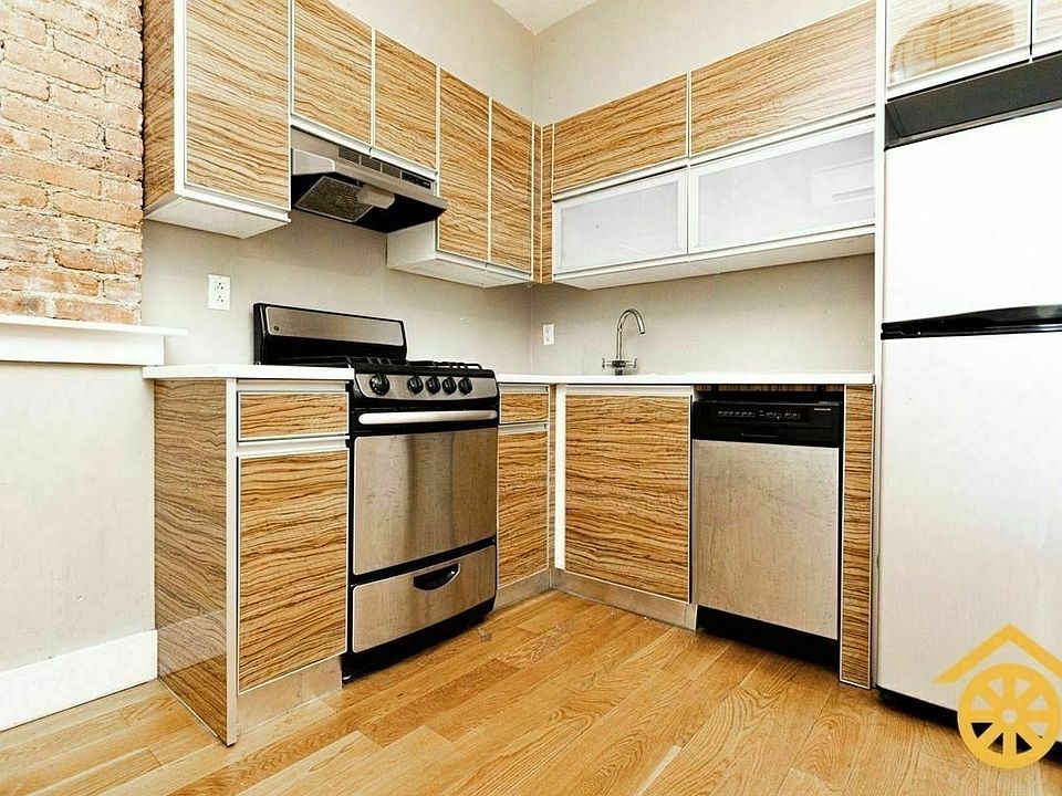 1st image of 298 Gates Ave #2A1