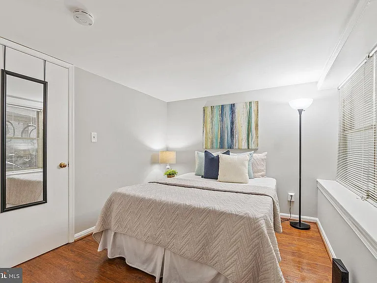 1930 New Hampshire Ave NW #3 — Photo 9