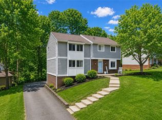 1486 Greendale Dr, Pittsburgh, PA 15239
