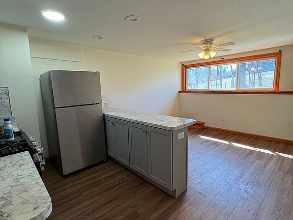 3rd image of 44-46 Capitol Ave #102