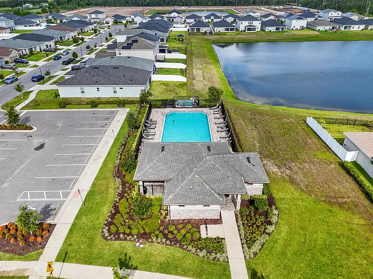 Community pool