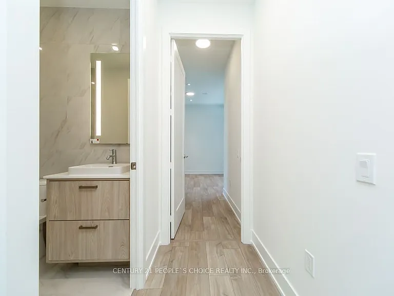 858 Dupont St #Penthouse 32 — Photo 40
