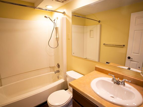 5th image of 3535 Bryant Ave S #211