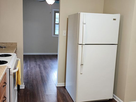 5th image of 517 E 108th St