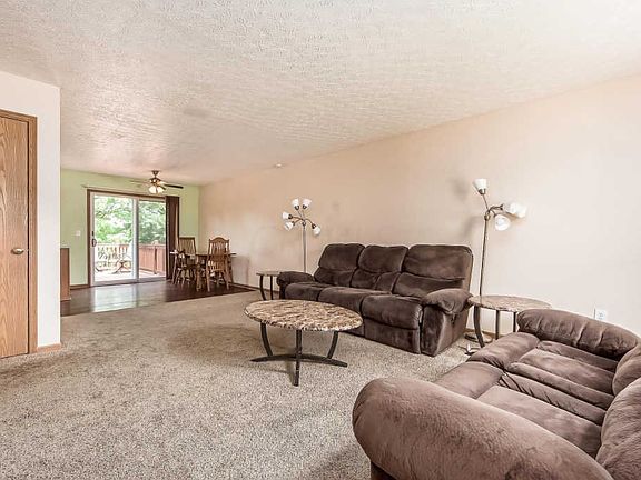 3rd image of 2072 Sondra Ln