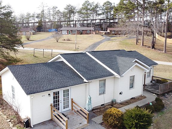 2nd image of 842 Gail Ave
