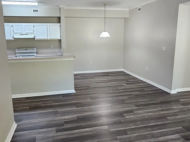 5614 Pinnacle Heights Cir #201 — Photo 14