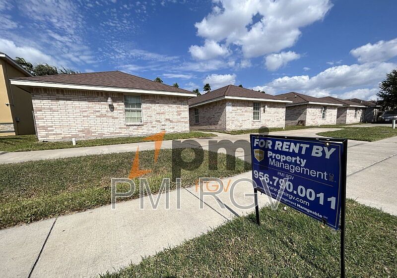 1st image of 813 E Daffodil Ave