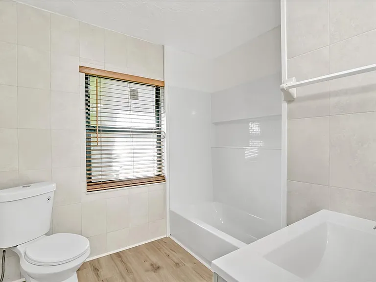 1540 Alhambra Dr #A — Photo 15