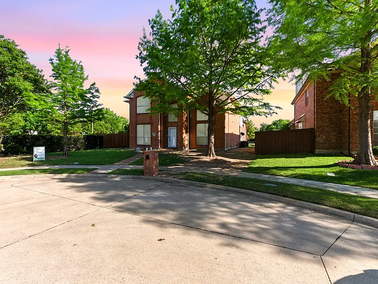5001 Spicewood Dr — Photo 38