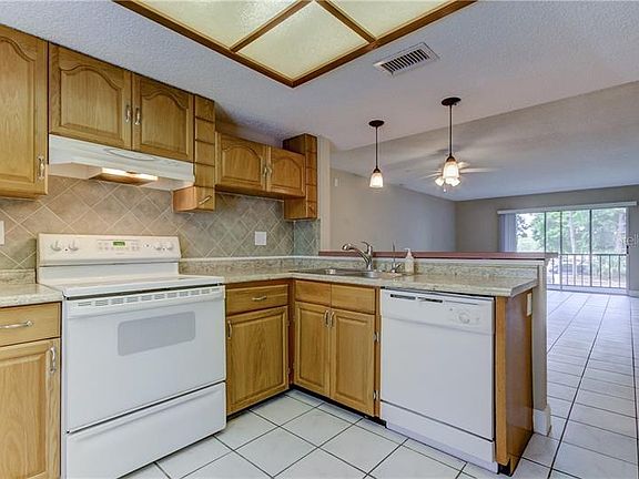 2nd image of 208 Pine Ct #208