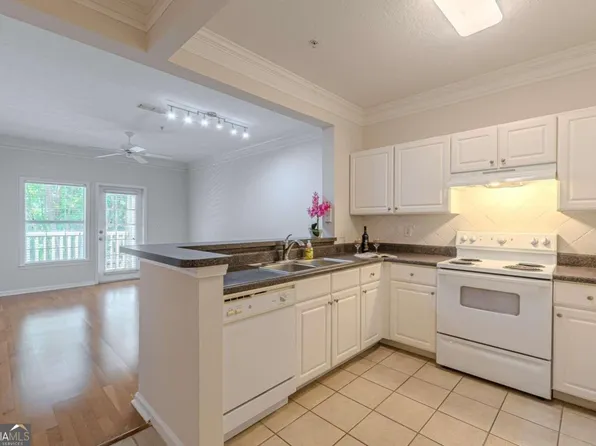1212 Westchester Rdg NE, Atlanta, GA 30329