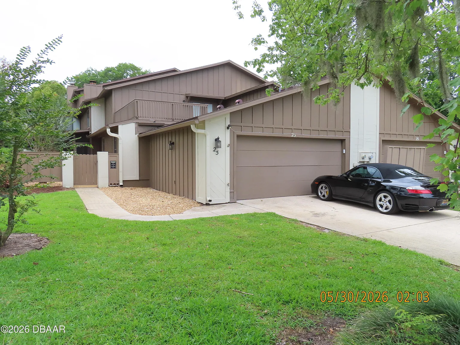 3 bed, 3.0 bath, 2056 sqft, $2,500 — Photo 1