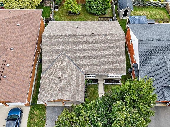 5th image of 702 Spillsbury Dr #1