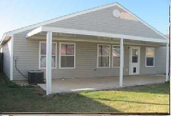 2nd image of 912 Tulip Dr