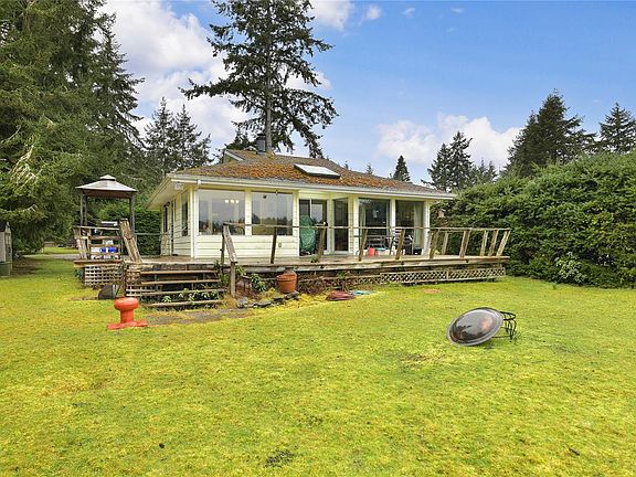 2nd image of 506 Arbutus Dr