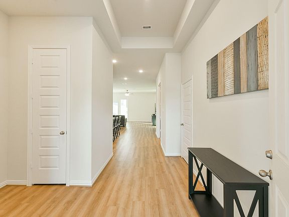 4th image of 32307 Magnolia Glen Ln