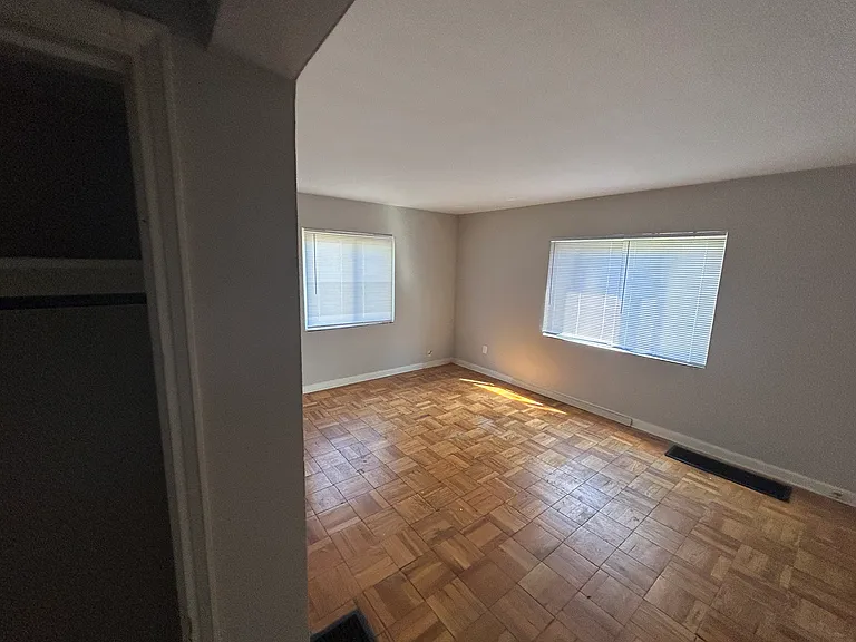 107 N Hampton Rd #A — Photo 4