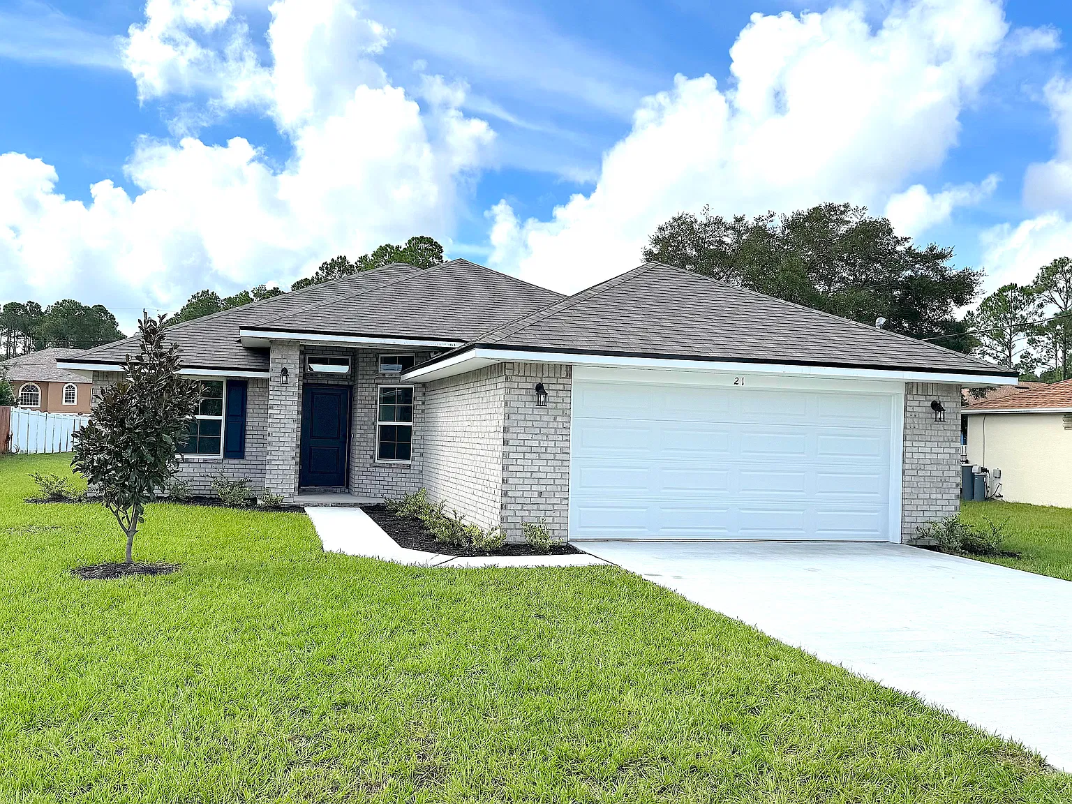 3 bed, 1571 sqft, $2,500 — Photo 1