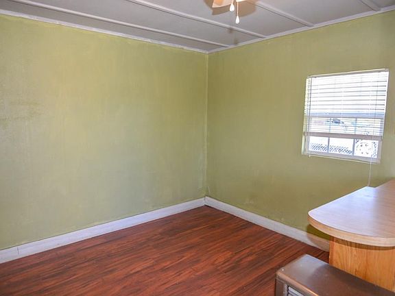 4th image of 553 S Lennox St