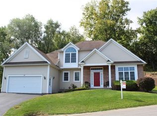 45 Peaceful Trl, Irondequoit, NY 14609