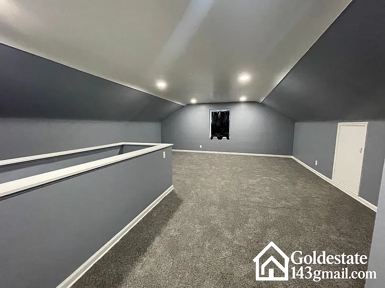 MASTER BEDROOM!