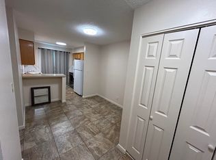 9320 Reeder Dr #4, Overland Park, KS 66214