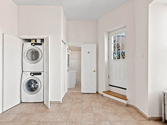 4th image of 97 1st Pl APT 4
