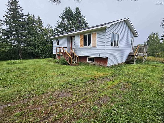 3rd image of 131 Old Halifax Rd