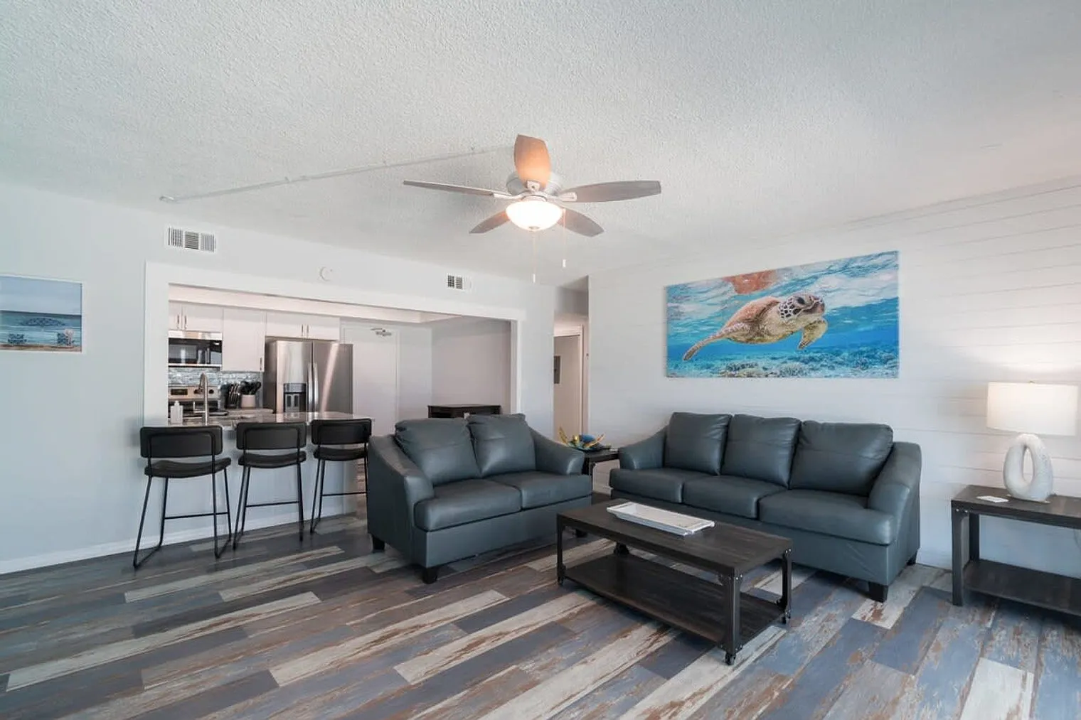 2 bed, 2.0 bath, 1044 sqft, $3,944 — Photo 1