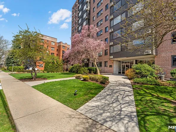 90 Prospect Ave APT 9E, Hackensack, NJ 07601