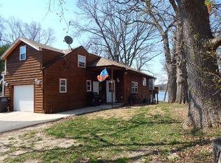 8000 E Long Lake Dr, Waterford, WI 53185