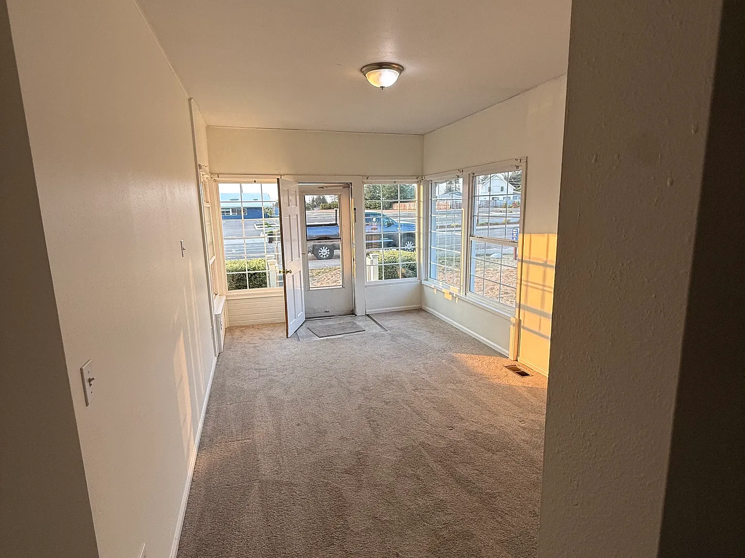 2 bed, 826 sqft, $1,675 — Photo 3