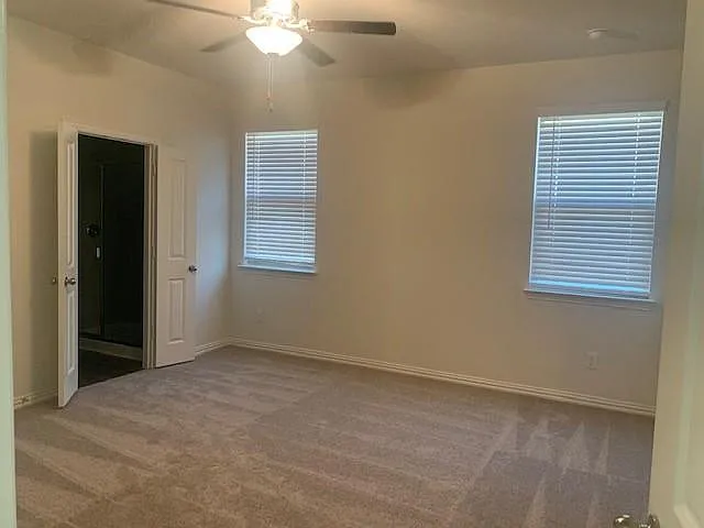 408 Hackberry St — Photo 6