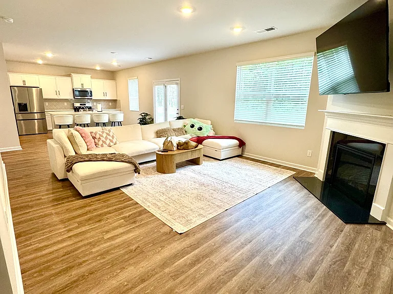 17 Woodbrook Trl — Photo 11
