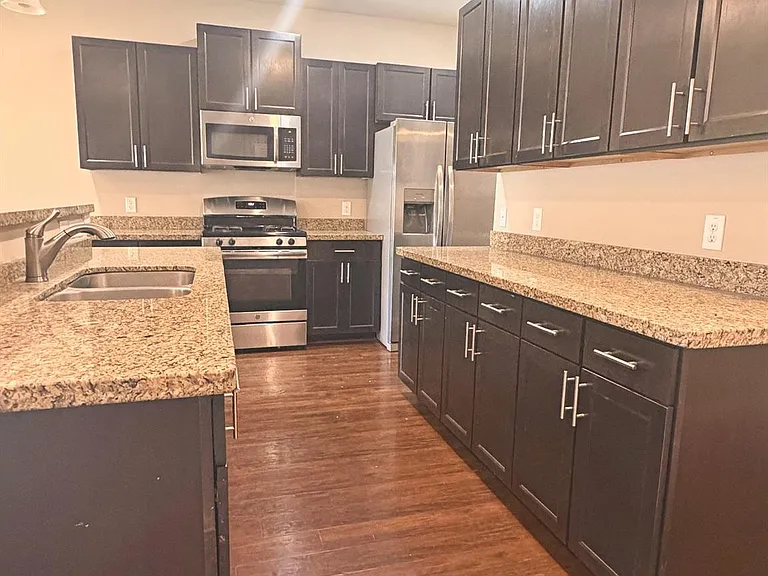 17145 Wilthorne Gardens Ct — Photo 5