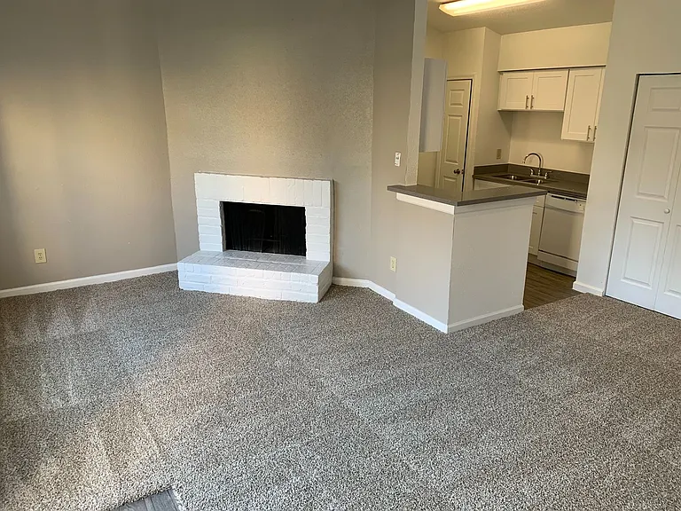 Emerald Cove Apartments — Photo 162