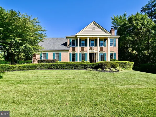 6312 Barnesdale Path, Centreville, VA 20120
