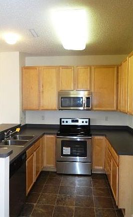 3rd image of 1594 Woodlynn Ave E #3