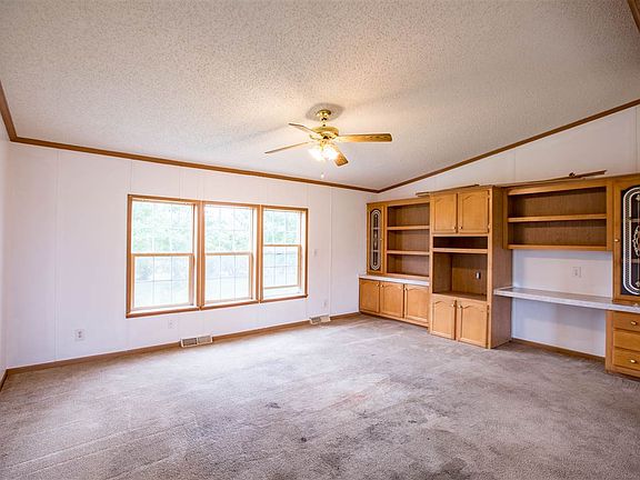 5th image of 2737 Underwood Ave