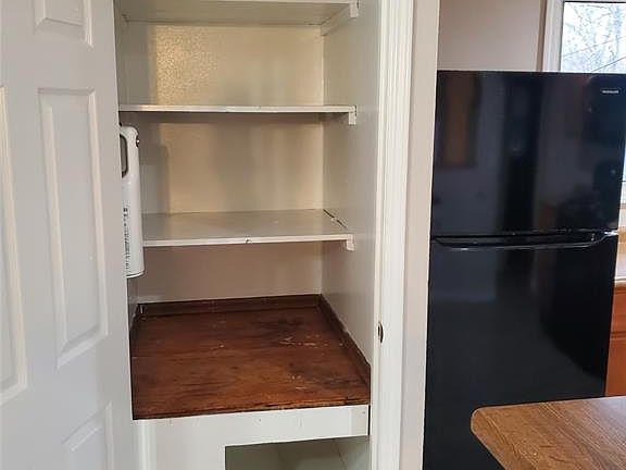 4th image of 1574 Ville Angela Ln