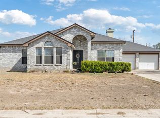 106 Hidden Meadows Ln, Del Rio, TX 78840
