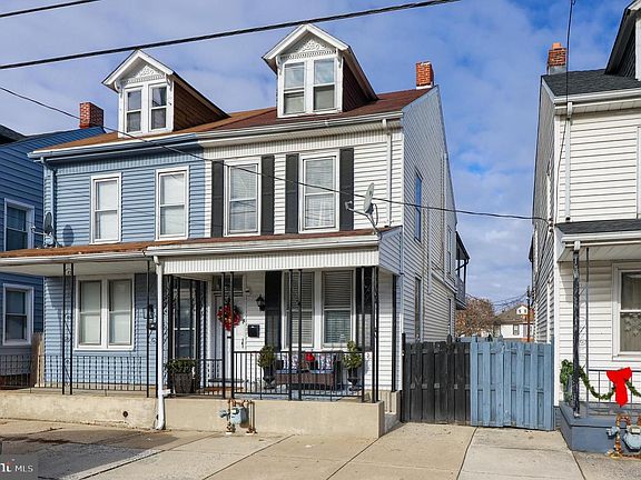 2nd image of 857 E Princess St