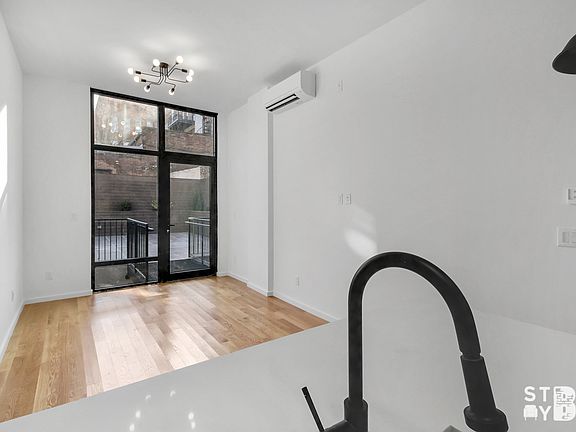 3rd image of 610 Myrtle Ave #1B