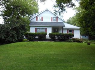 W3246 McDonald Rd, Lake Geneva, WI 53147