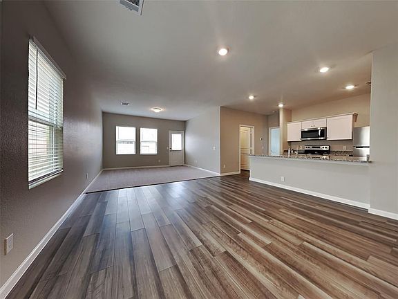 2nd image of 1016 Lacebark Pne