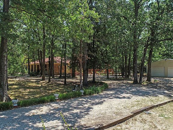 4th image of 1586 Winding Ln